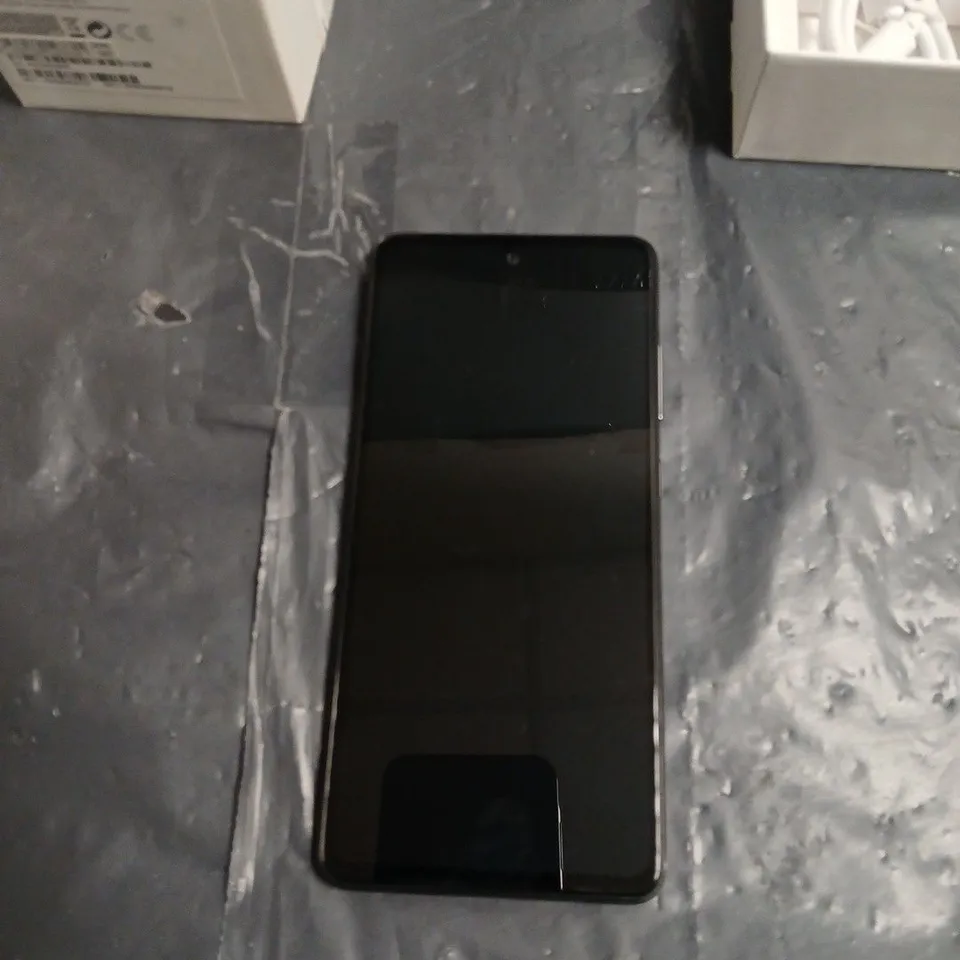 SAMSUNG GALAXY A52 5G SMARTPHONE – AWESOME BLACK, 128GB (SM-A526B/DS)