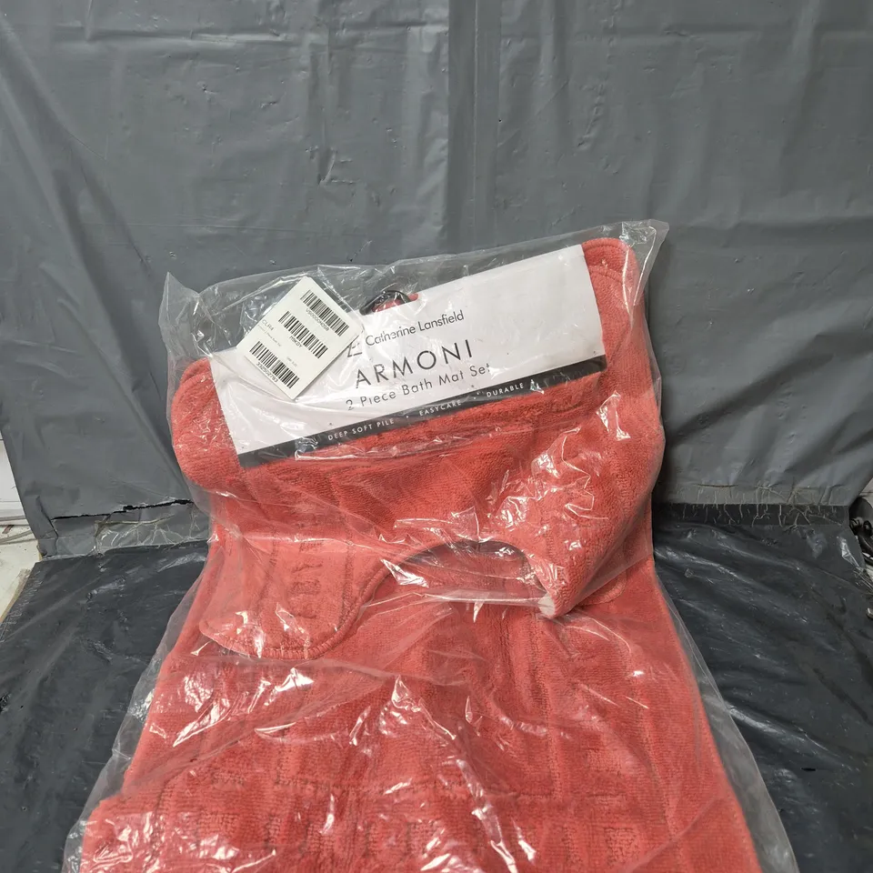 CATHERINE LANSFIELD ARMONI 2 PIECE BATH MAT SET IN RED