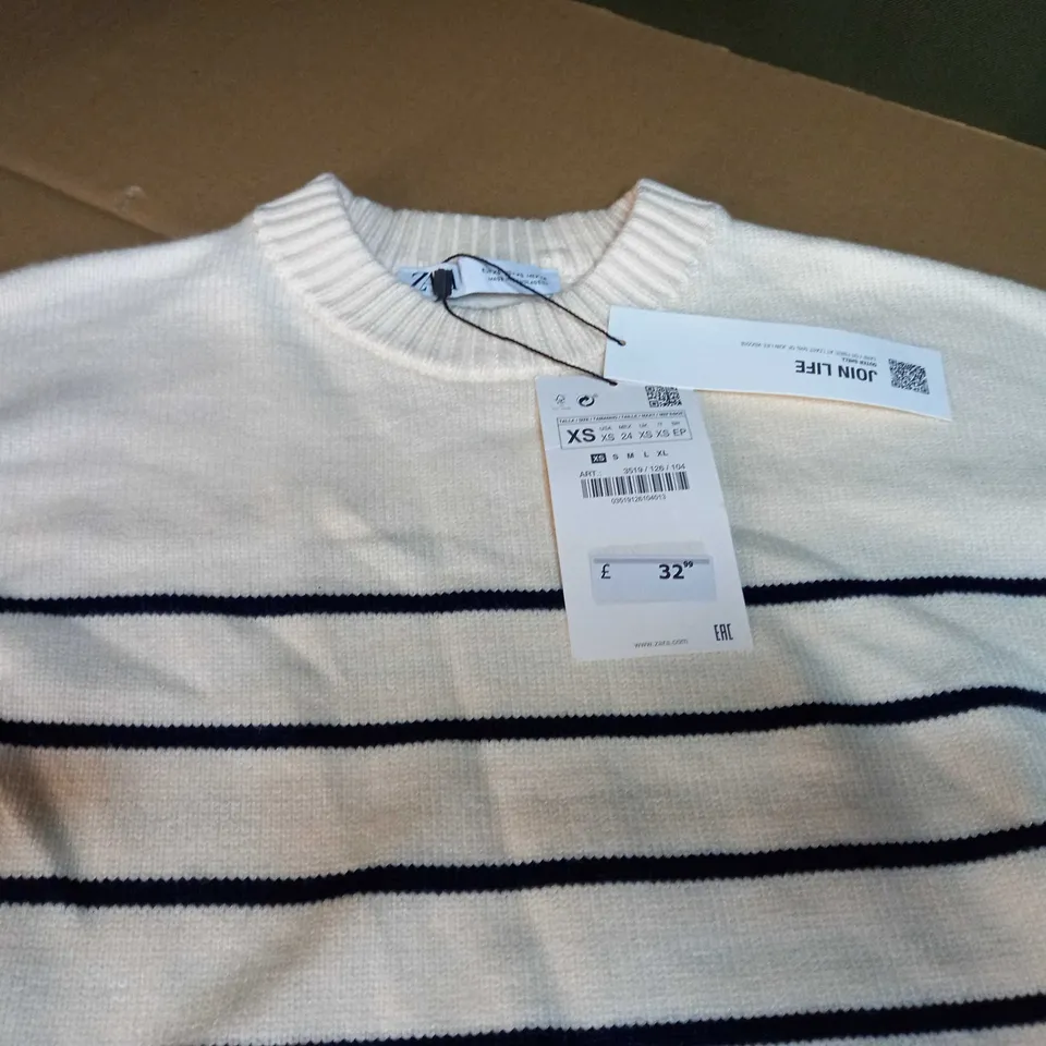 ZARA CREAM/BLACK STRIPPED CREW NECK OVERSIZED SOFT JUMPER - XS