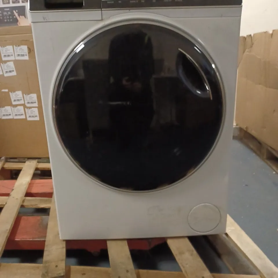 HAIER HWD100-B14979 FREESTANDING WASHER DRYER