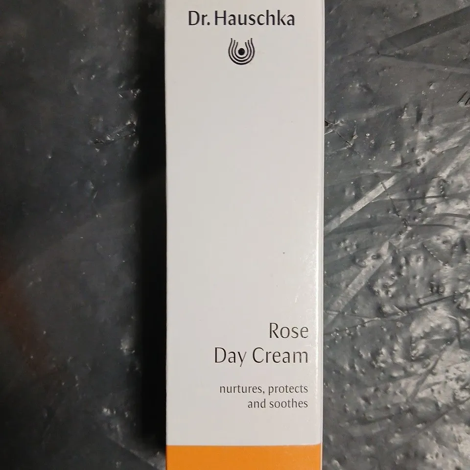 DR. HAUSCHKA ROSE DAY CREAM 30 ML 