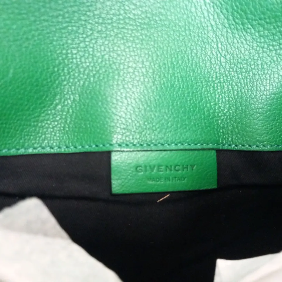 GIVENCHY ANTIGONA GREEN CLUTCH ENVELOPE BAG