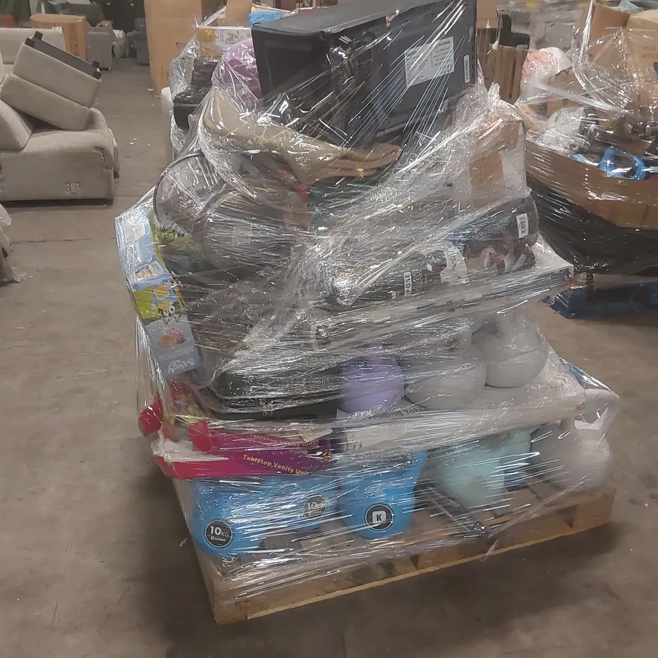 PALLET CONTAINING A LARGE QUANTITY OF ASSORTED CONSUMER PRODUCTS INCLUDING: KETTLE BELL WEIGHTS, SUITCASE, FOLDING TABLE, MICROWAVE ECT