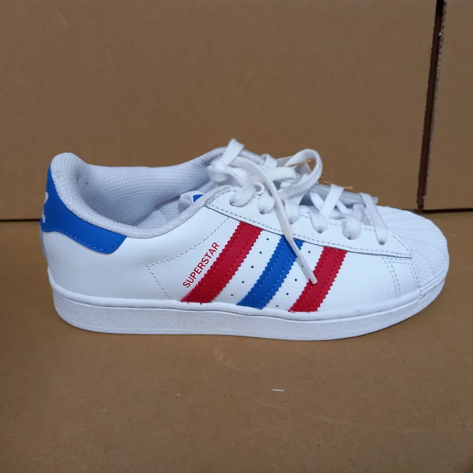 PAIR OF SIZE 1.5 ADIDAS SUPERSTAR TRAINERS 