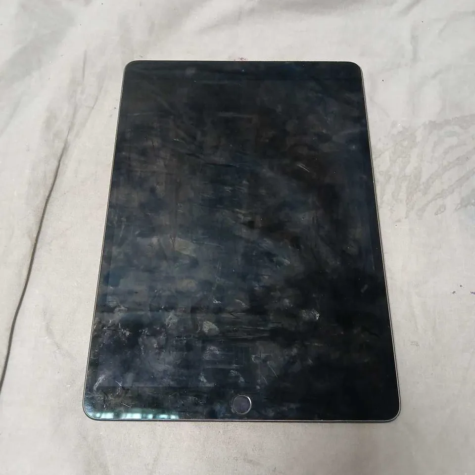 APPLE IPAD AIR 3RG GEN – SPACE GRAY