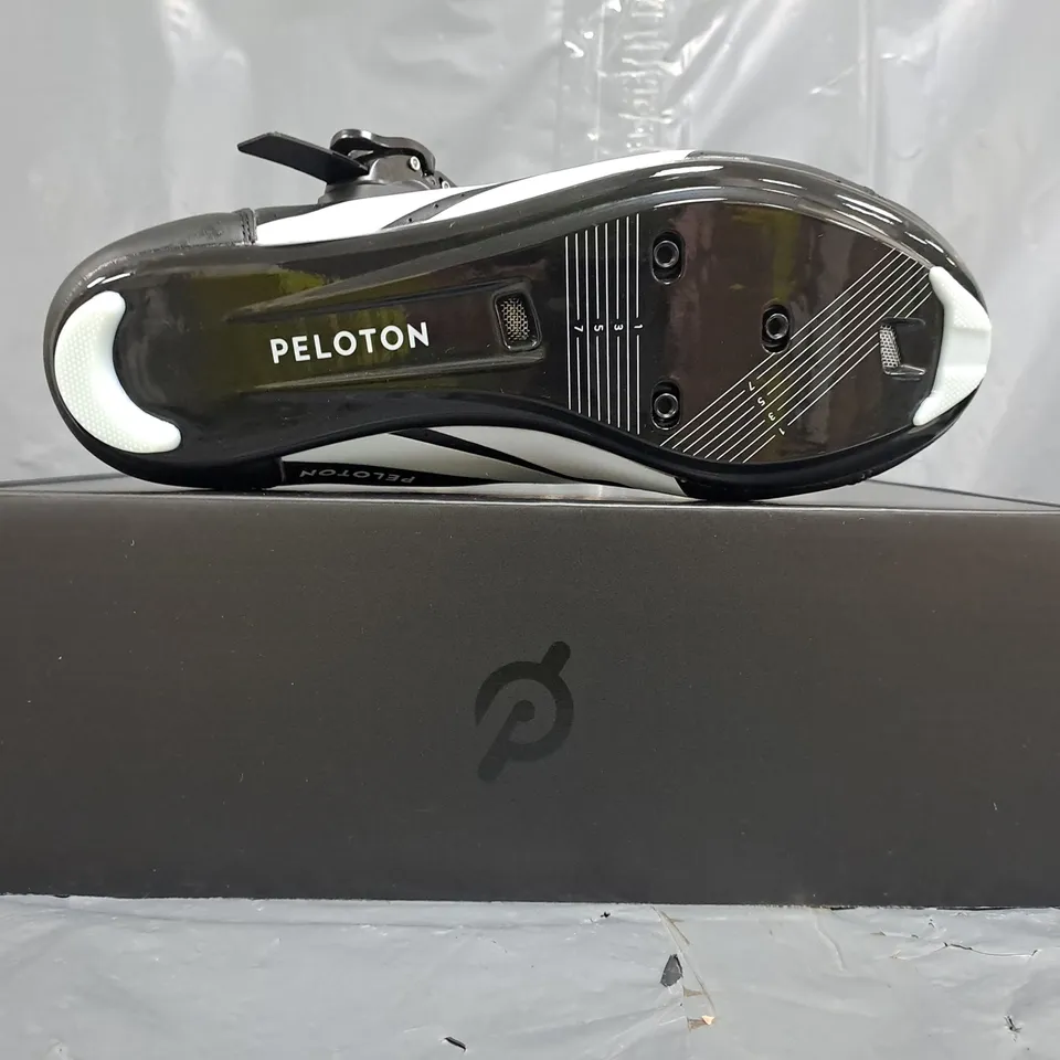 BOXED PAIR OF PELOTON CYCLING SHOES IN BLACK/WHITE/RED SIZE EU 40