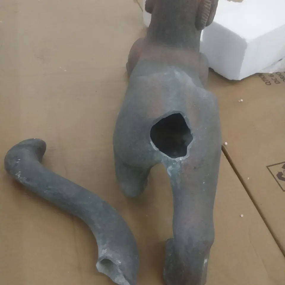 BOXED ORIENTAL DRAGON SCULPTURE 