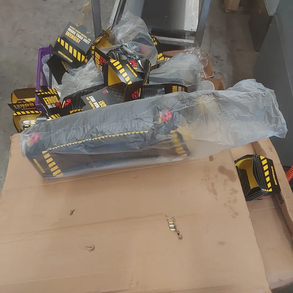 PALLET CONTAINING A VERY LARGE QUANTITY OF CATERING SUPPLIES INCLUDING TAKEAWAY BOXES ECT