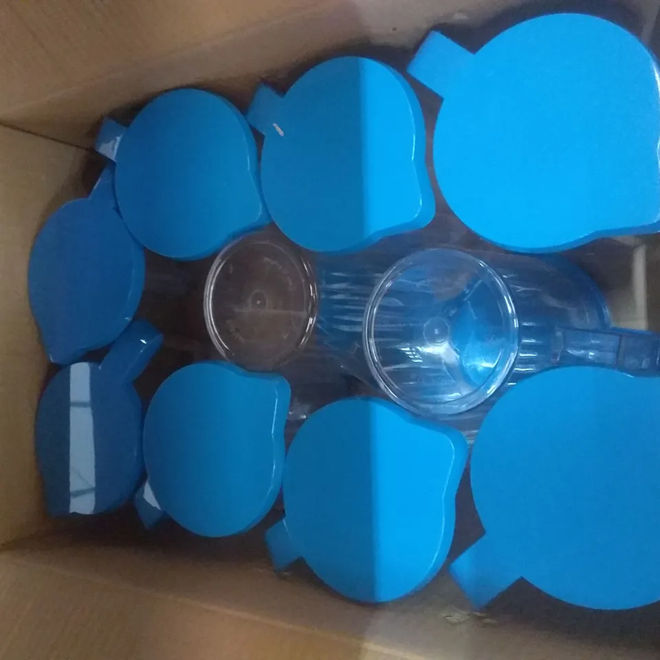 LOT OF 100 HARFIELD 750ML MEASURING JUGS (10 BOXES OF 10PC)