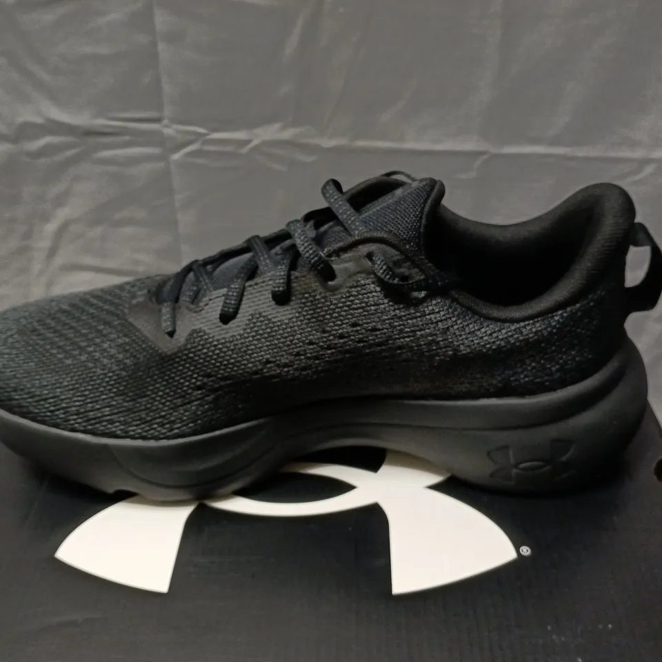 BOXED UNDER ARMOUR HOVR INFINITE MEN'S RUNNING SHOES - BLACK, UK 9 (EU 44)