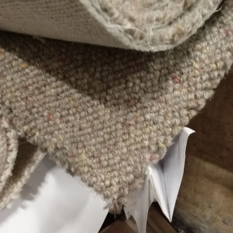 ROLL OF QUALITY HELVELLYN THIRLMERE CARPET // APPROX SIZE: 5 X 3.12m