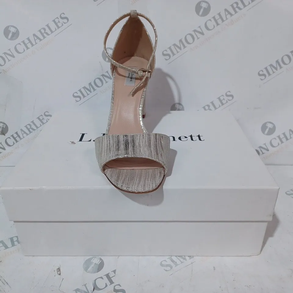 BOXED PAIR OF L.K.BENNET LONDON HELENA OPEN TOE HIGH BLOCK HEELS IN STRIPED METALLIC SOFT GOLD EU SIZE 39