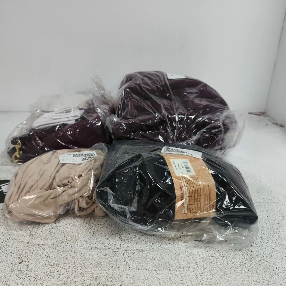 BOX OF APPROXIMATELY 25 ASSORTED CLOTHING ITEMS TO INCLUDE MUK LUKS, COZEE HOME, K&C ETC