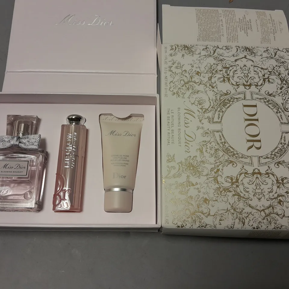 MISS DIOR BLOOMING BOUQUET 3-PIECE SET