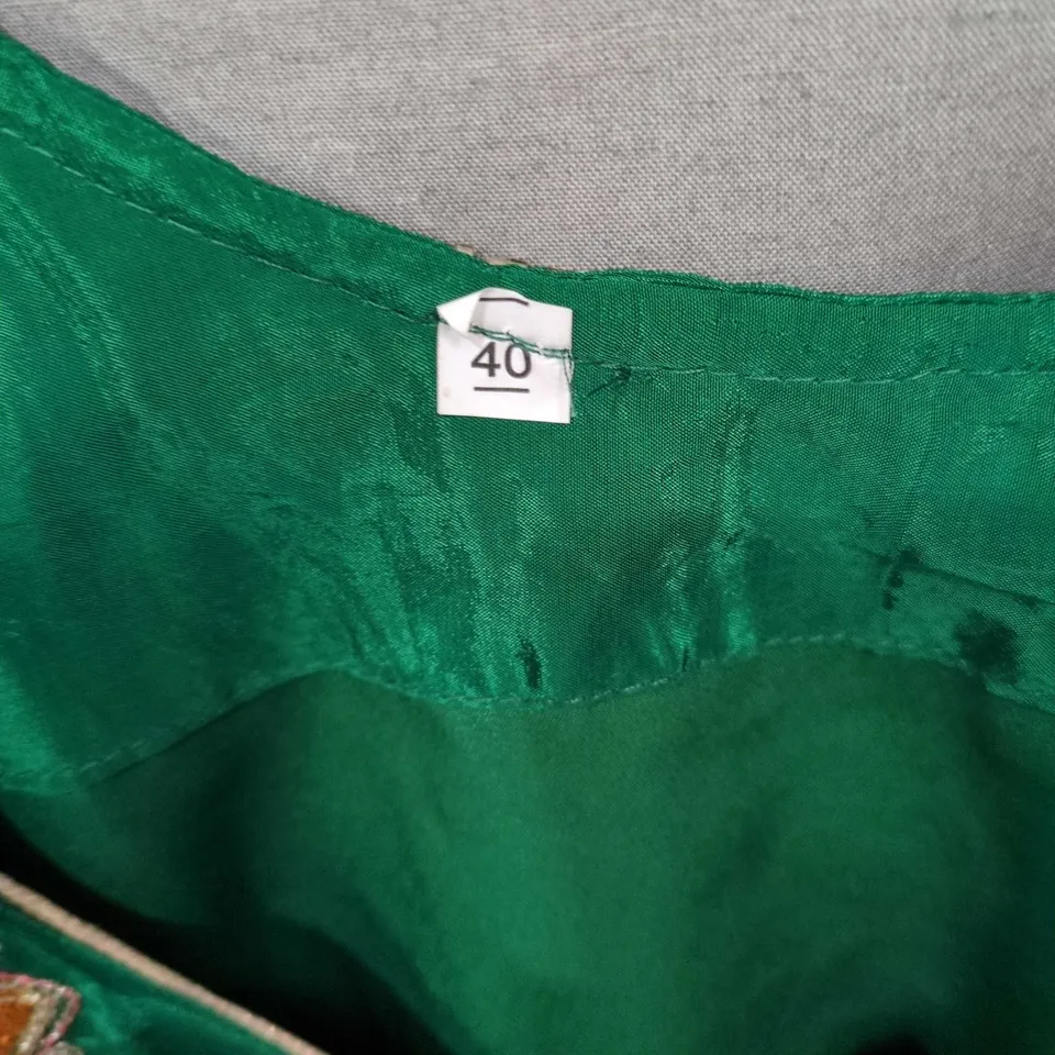 GREEN EMBROIDERED WOMEN'S DRESS WITH PINK TRIM, UK 12 (EU 40) – WITH GOLD-TONE NECKLACE .3 PEICE SET .