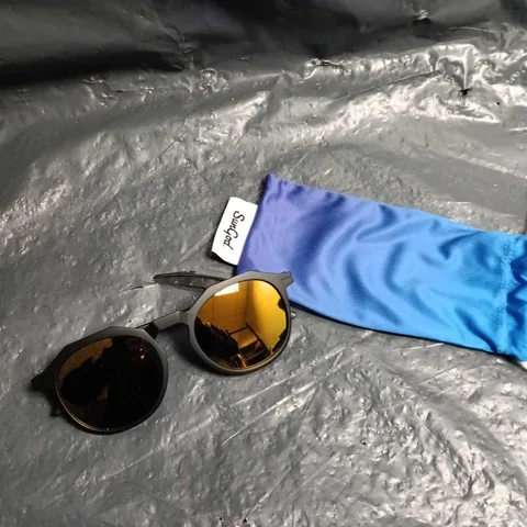 SUNGOD SUNGLASSES – BLACK FRAME WITH AMBER MIRRORED LENSES