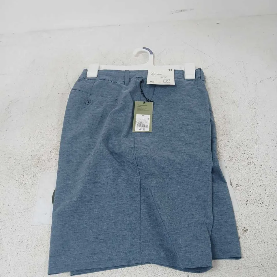 BOX OF APPROXIMATELY 20 ASSORTED CLOTHING TO INCLUDE: GOODFELLOW AND CO SHORTS 
