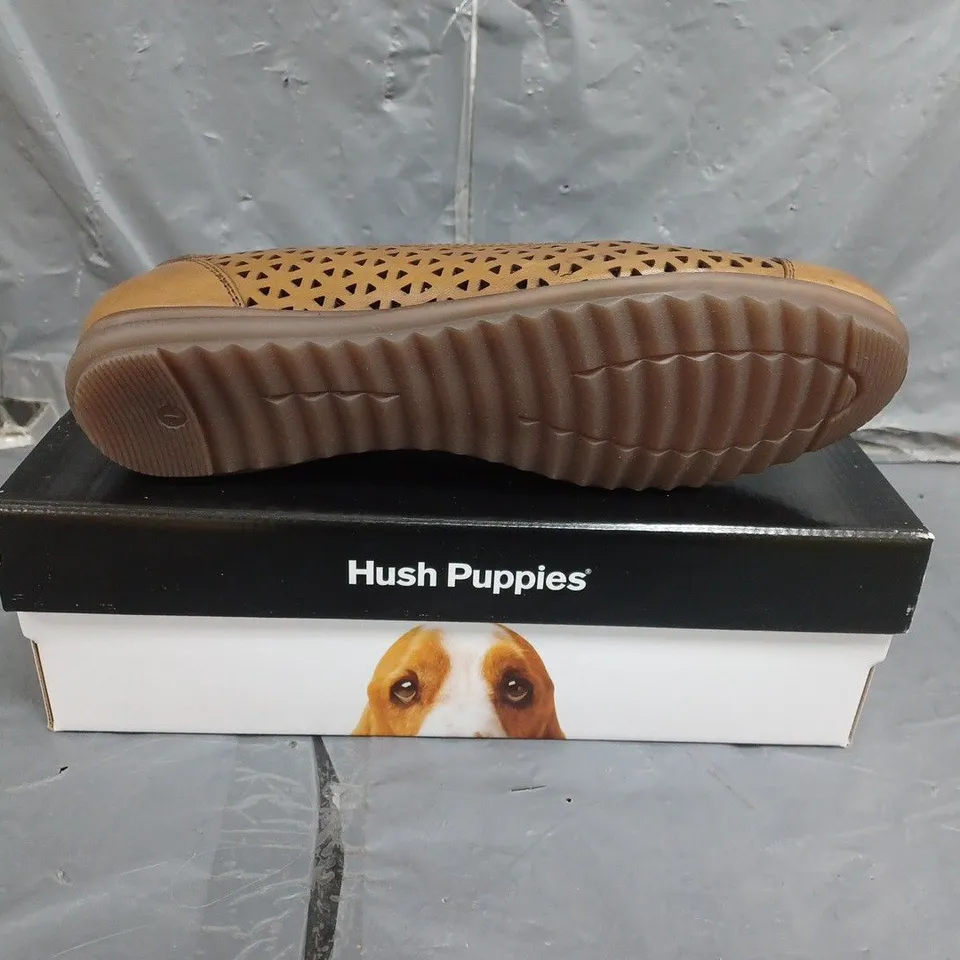 BOXED PAIR OF WOMENS LEAH BALLERINA SHOES SIZE 7