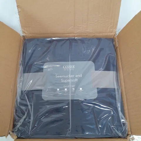 COZEE HOME SEERSUCKER AND SUPERSOFT DUVET SET SIZE KING