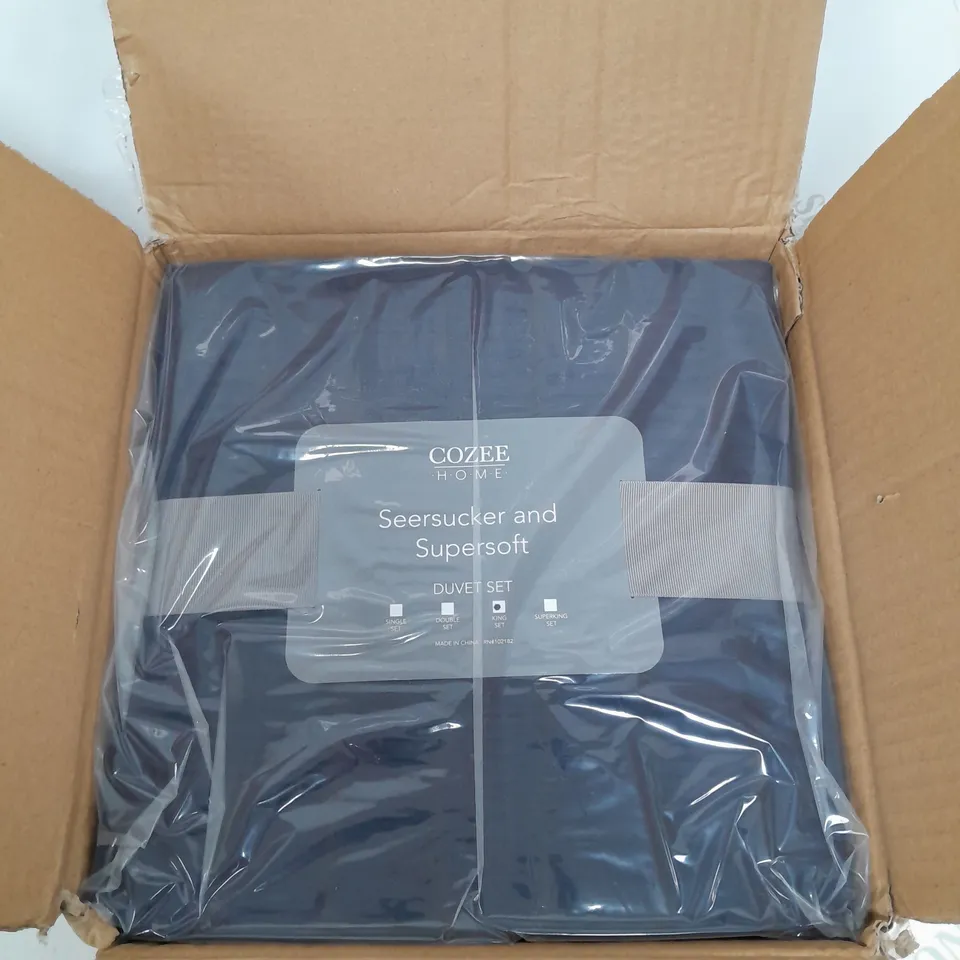 COZEE HOME SEERSUCKER AND SUPERSOFT DUVET SET SIZE KING