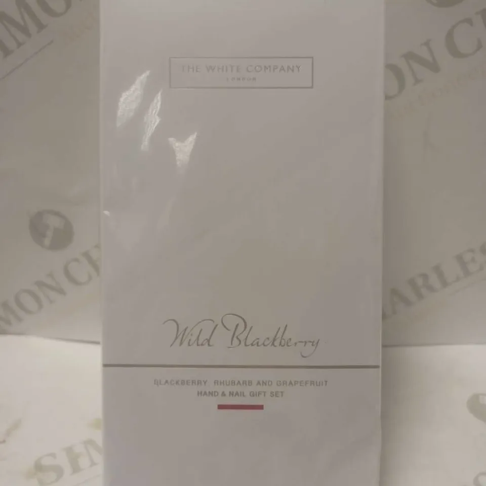 THE WHITE COMPANY WILD BLACKBERRY HAND AND NAIL GIFT SET