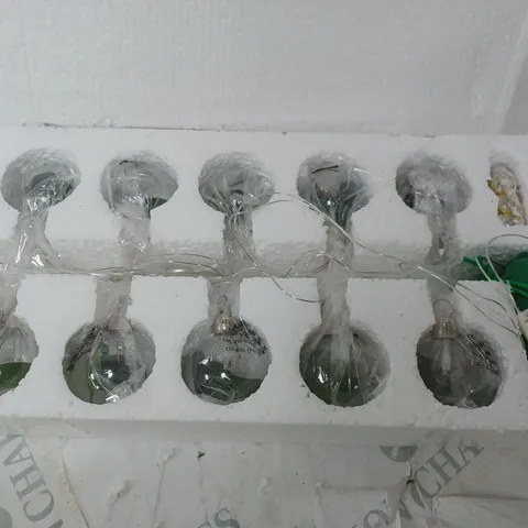 SARA DAVIES 10 X PRE-LIT GLASS FOLIAGE BAUBLES LIGHT STRAND