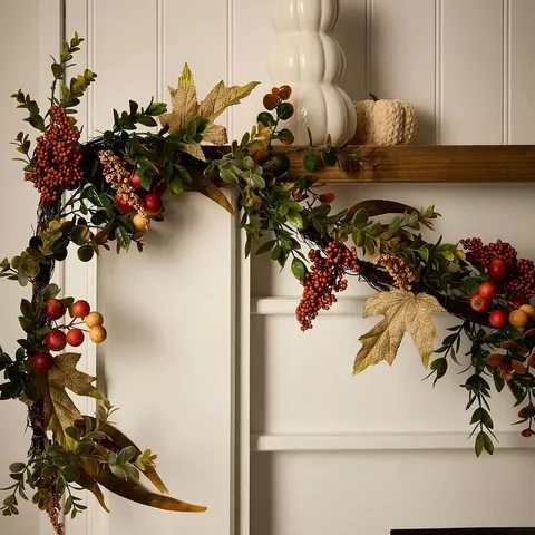 ROSE HIP AND BERRY GARLAND AUTUMN DECORATION