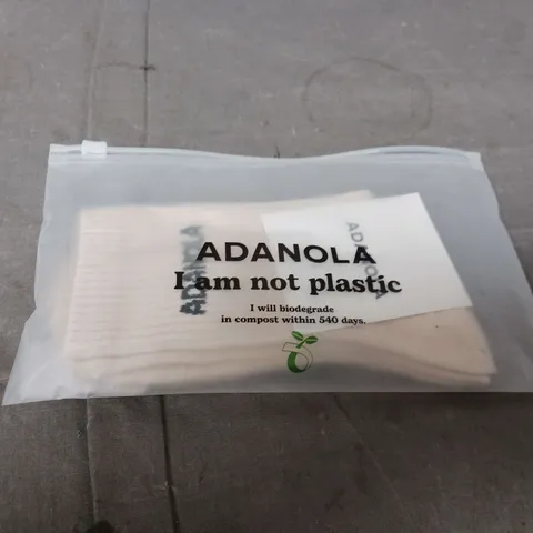 ADANOLA CREW SOCKS - X1
