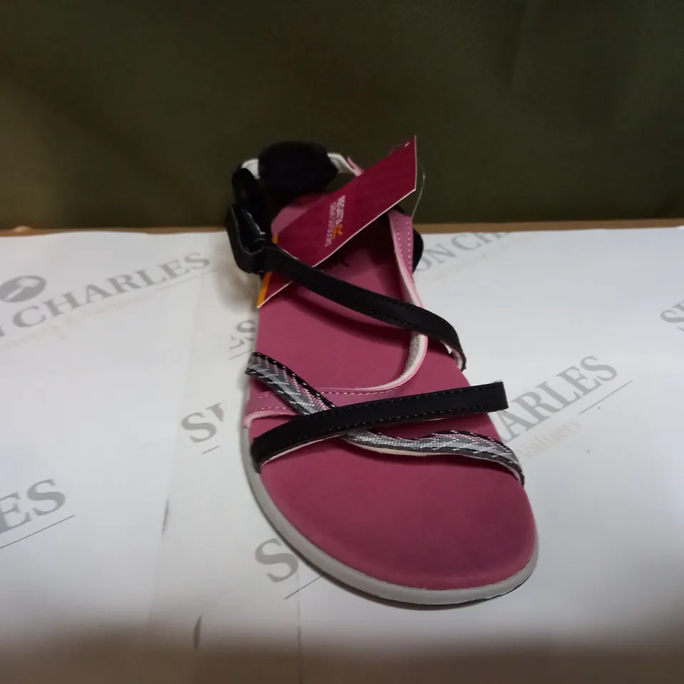 REGATTA LADY ROMA SANDALS SIZE 6