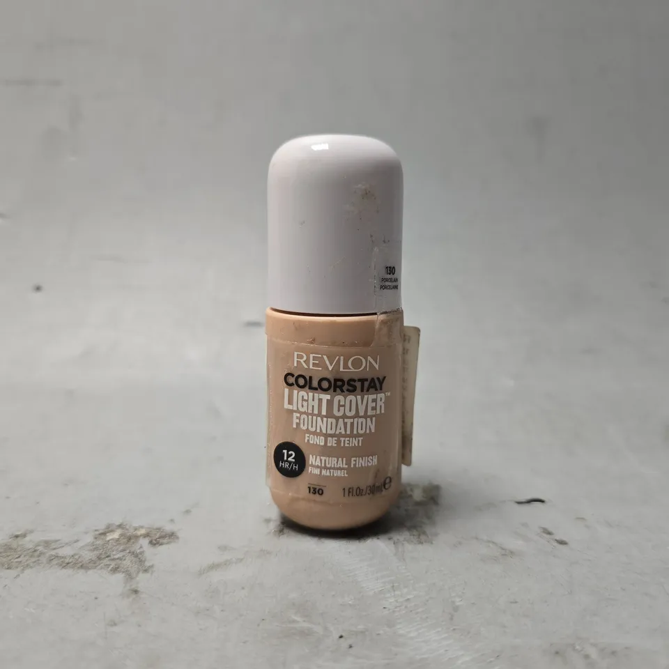 BOX OF APPROXIMATELY 40 REVLON COLOURSTAY LIGHT COVER 30ML FOUNDATIONS -130