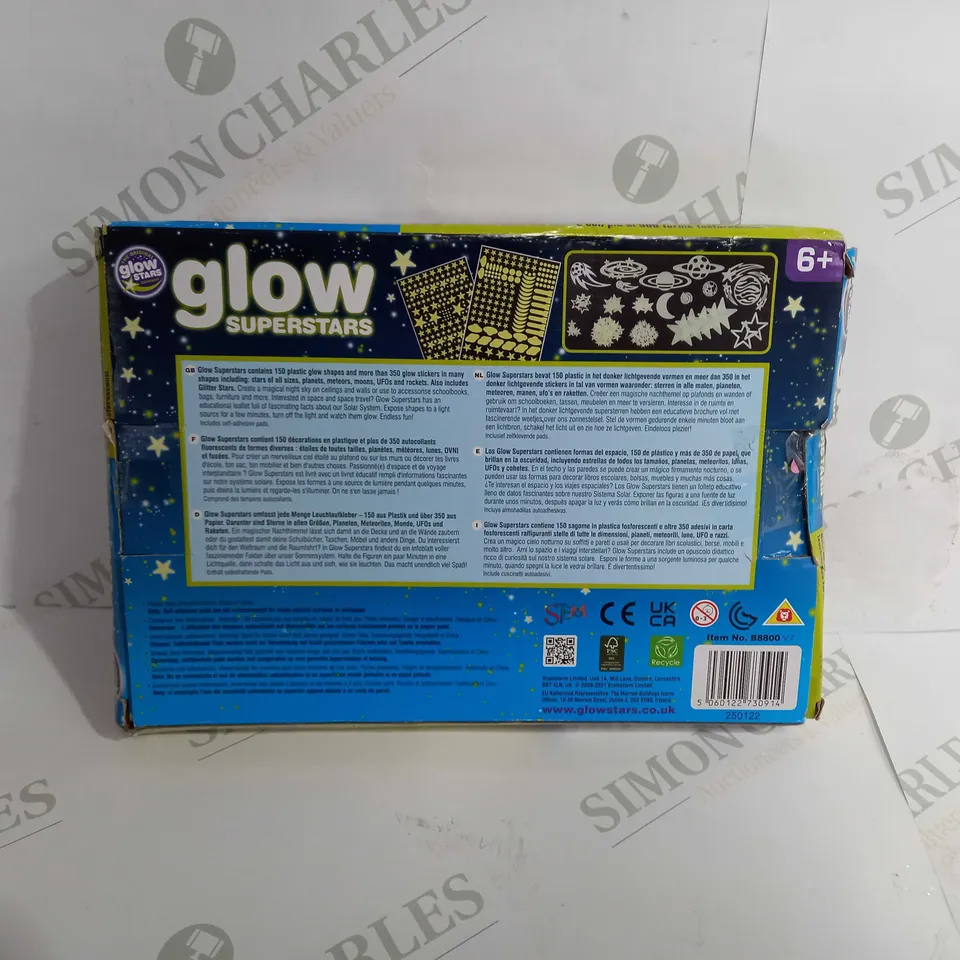 BOXED GLOW SUPERSTARS FOR KIDS BEDROOM RRP £14