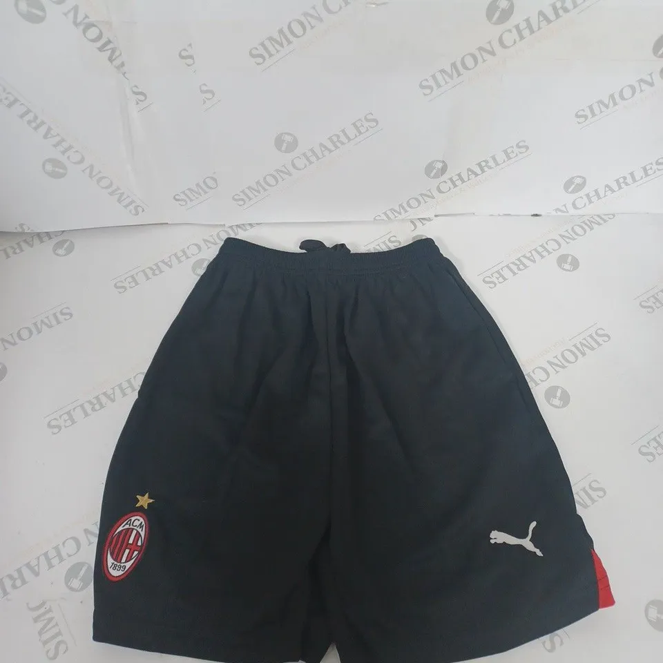 AC MILAN FC HOME SHIRT AND SHORTS SIZE 28