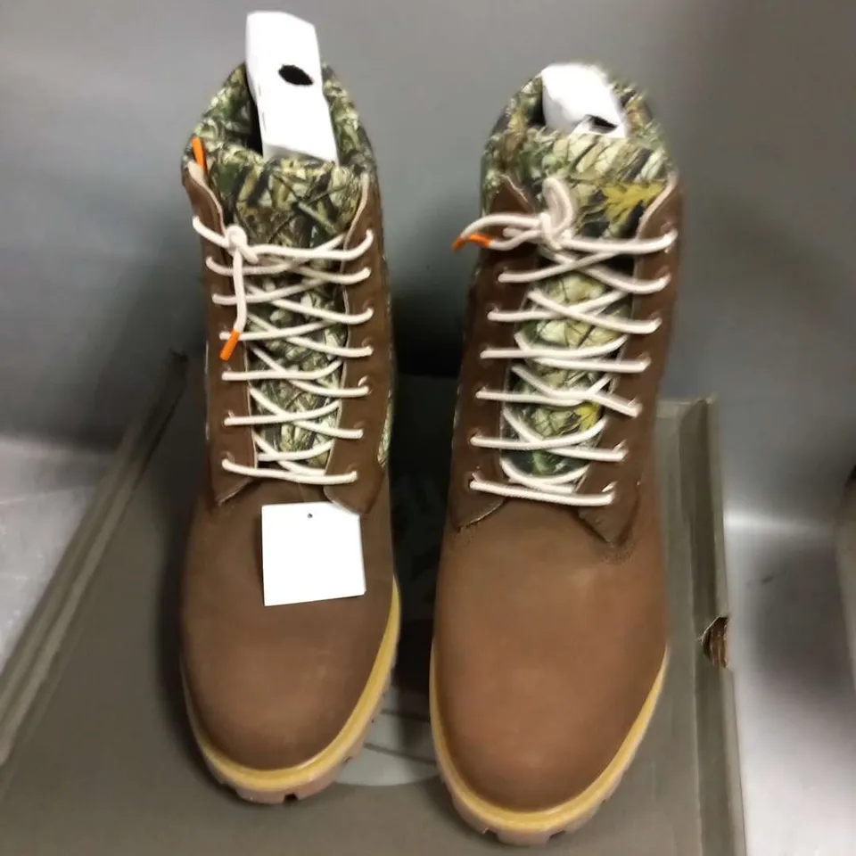 BOXED TIMBERLAND MEN'S BOOTS SIZE 9