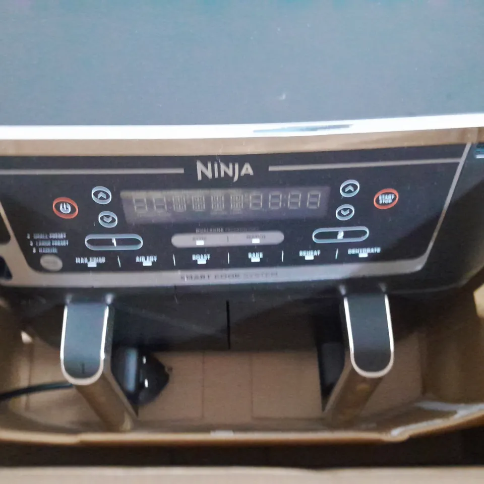 BOXED NINJA FOODI MAX 9.5L DUAL ZONE AIRFRYER AF451UK