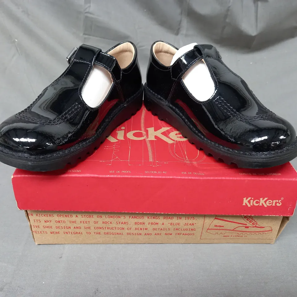 BOXED PAIR OF KICKERS SHOES IN GLOSSY BLACK EU SIZE 34