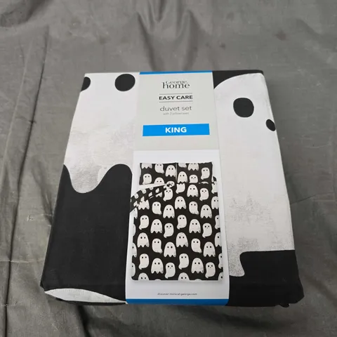 EASY CARE GHOST THEMED DUVET SET - KING