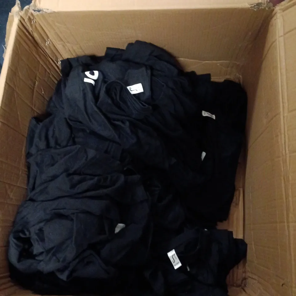BOX OF APPROXIMATELY 20 KOI TEE SHIRTS BLACK - ASSORTED SIZES 