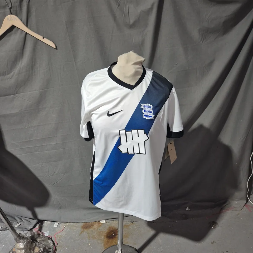 NIKE DRI-FIT YOUTH UNISEX SOCCER JERSEY – WHITE WITH BLUE SASH (YOUTH - UNISEX XL) BIRMINGHAM CITY