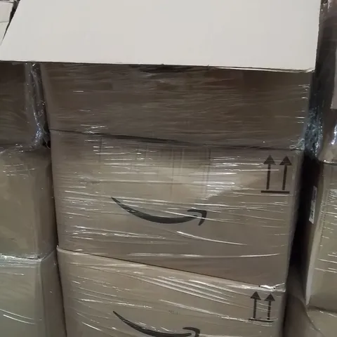 PALLET CONTAINING A LARGE QUANTITY OF PHONE CASES,SCREEN PROTECTORS
