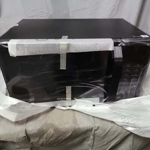 BOXED SAMSUNG MS23K3513AK/EU SOLO 23L MICRCOWAVE OVEN - COLLECTION ONLY