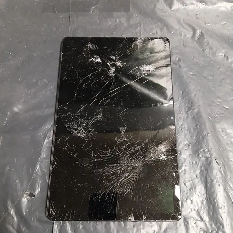 LENOVO TABLET TB128XU – CRACKED SCREEN