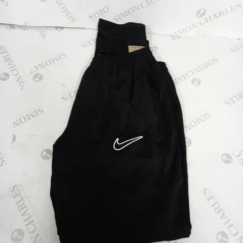 NIKE CASUAL TRACKSUIT BOTTOMS SIZE L
