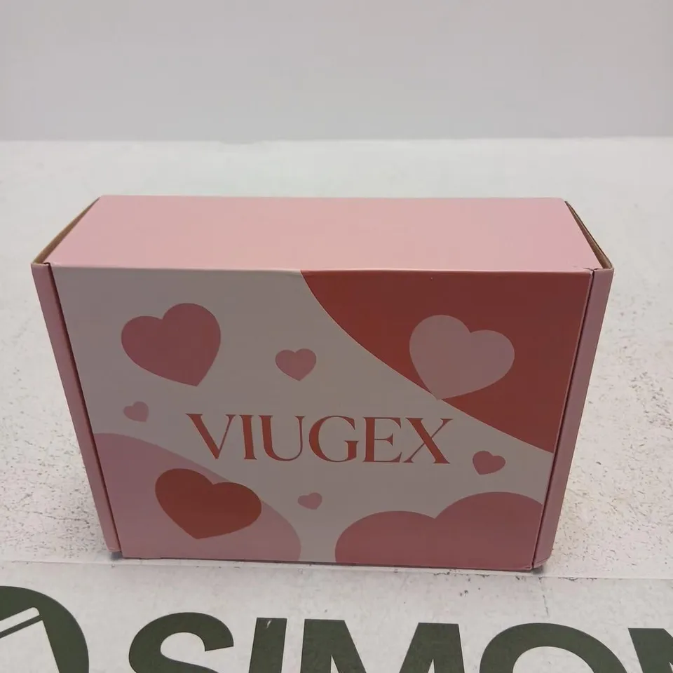 VIUGEX PINK HEART MAKEUP GIFT SET (BOX CONTENTS SHOWN)