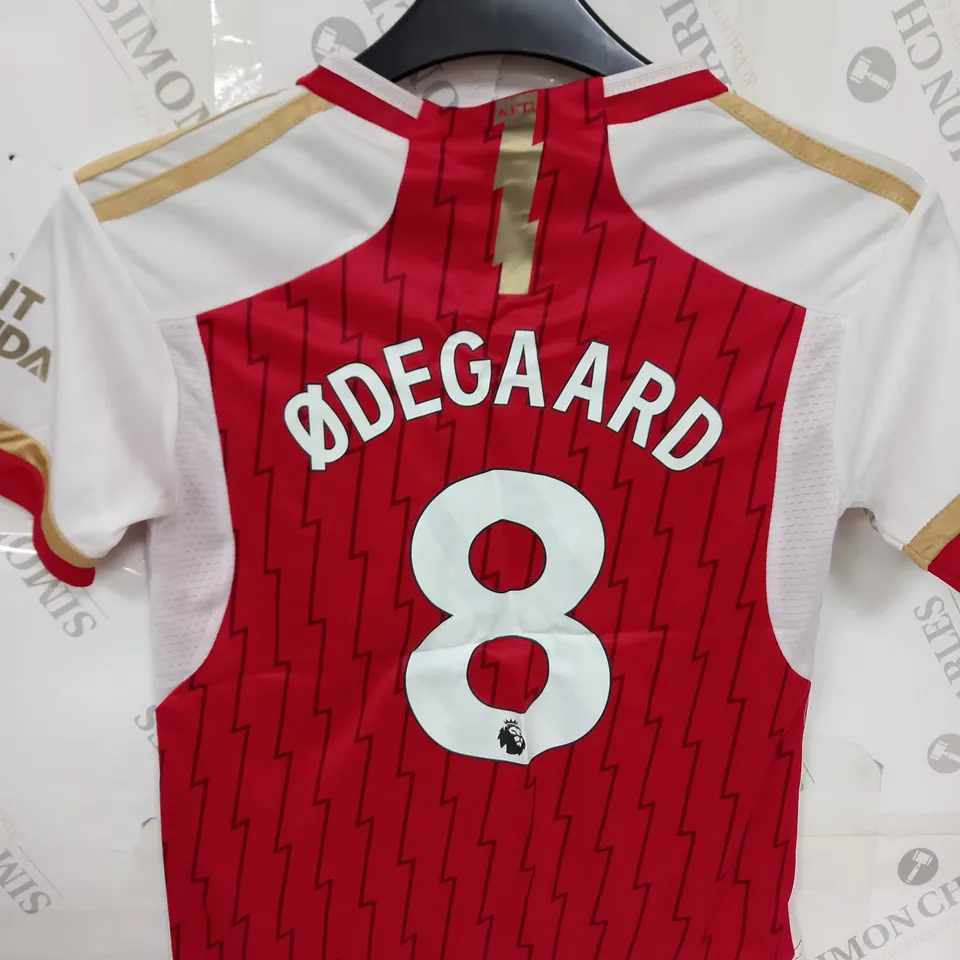 ARSENAL FC HOME KIT WITH ODEGAARD 8 SIZE 18