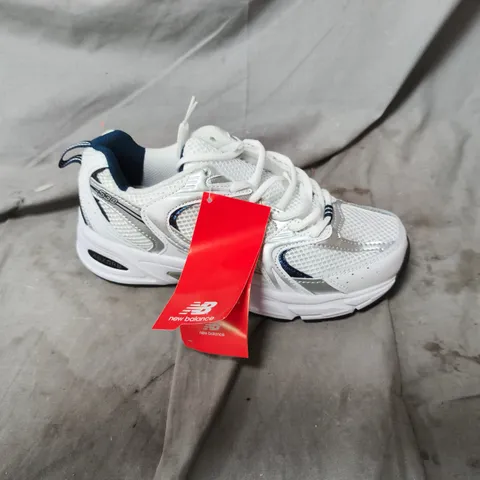 UNBOXED NEW BALANCE 530 SNEAKERS – WHITE & SILVER WITH NAVY INTERIOR UK SIZE 5