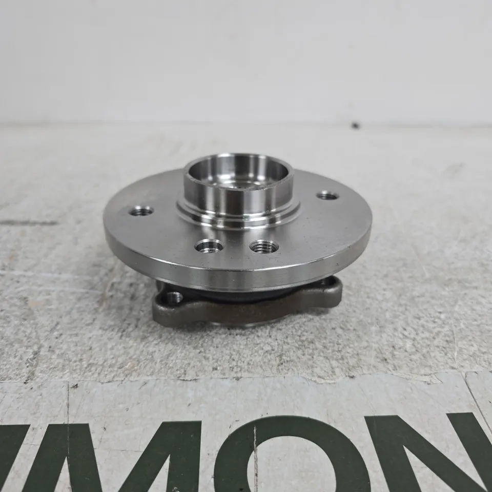 AUTOMOTIVE WHEEL HUB ASSEMBLY WITH BEARING – SILVER, 4XMOUNT HOLES