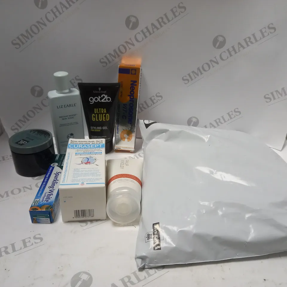 LOT OF ASSORTED COSMETIC ITEMS TO INCLUDE SKIN TONIC, HAIR GELS AND CONDITIONER 