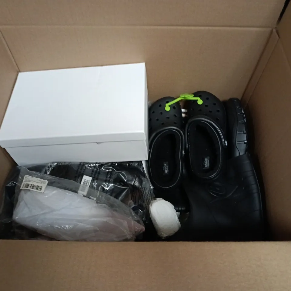 LOT OF APPROXIMATELY 20 ASSORTED PAIRS OF SHOES TO INCLUDE ZARA, M&S AND LONZING - VARIOUS SIZES