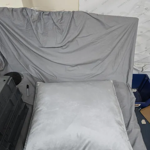 KELLY HOPPEN PREMIUM LARGE CUSHION 