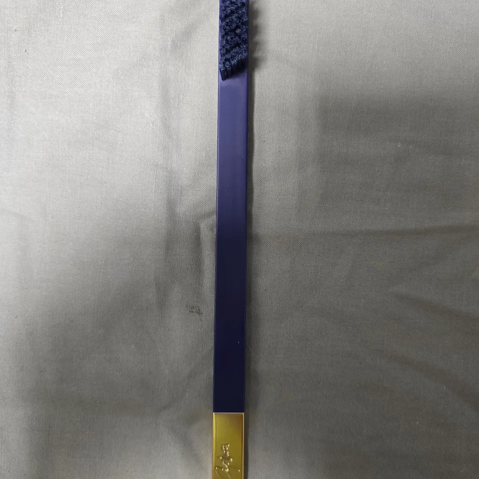 APROXIMATELY 140 PCS - APRIORI SAPPHIRE BLUE GOLD MAKE-UP BRUSH – MEDIUM 